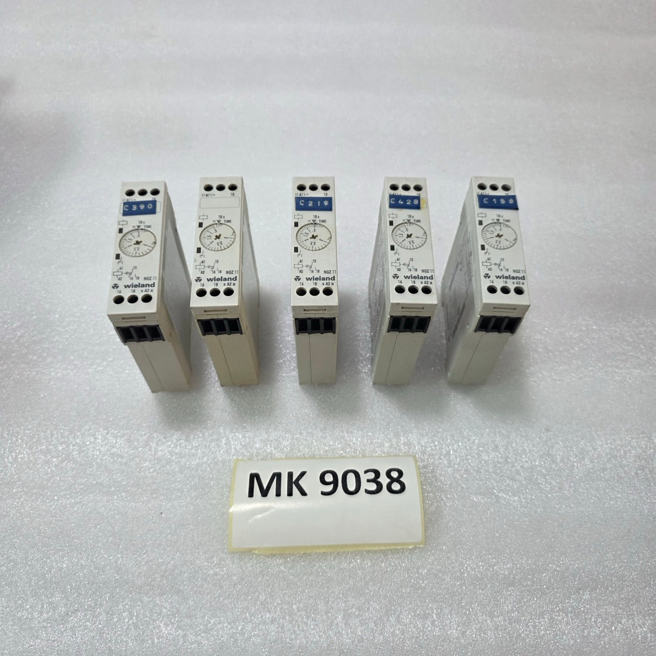 WIELAND NGZ 11 TIMER RELAY R2.064.0110.0 | 24–240V AC/DC ON DELAY 1.5–30S
