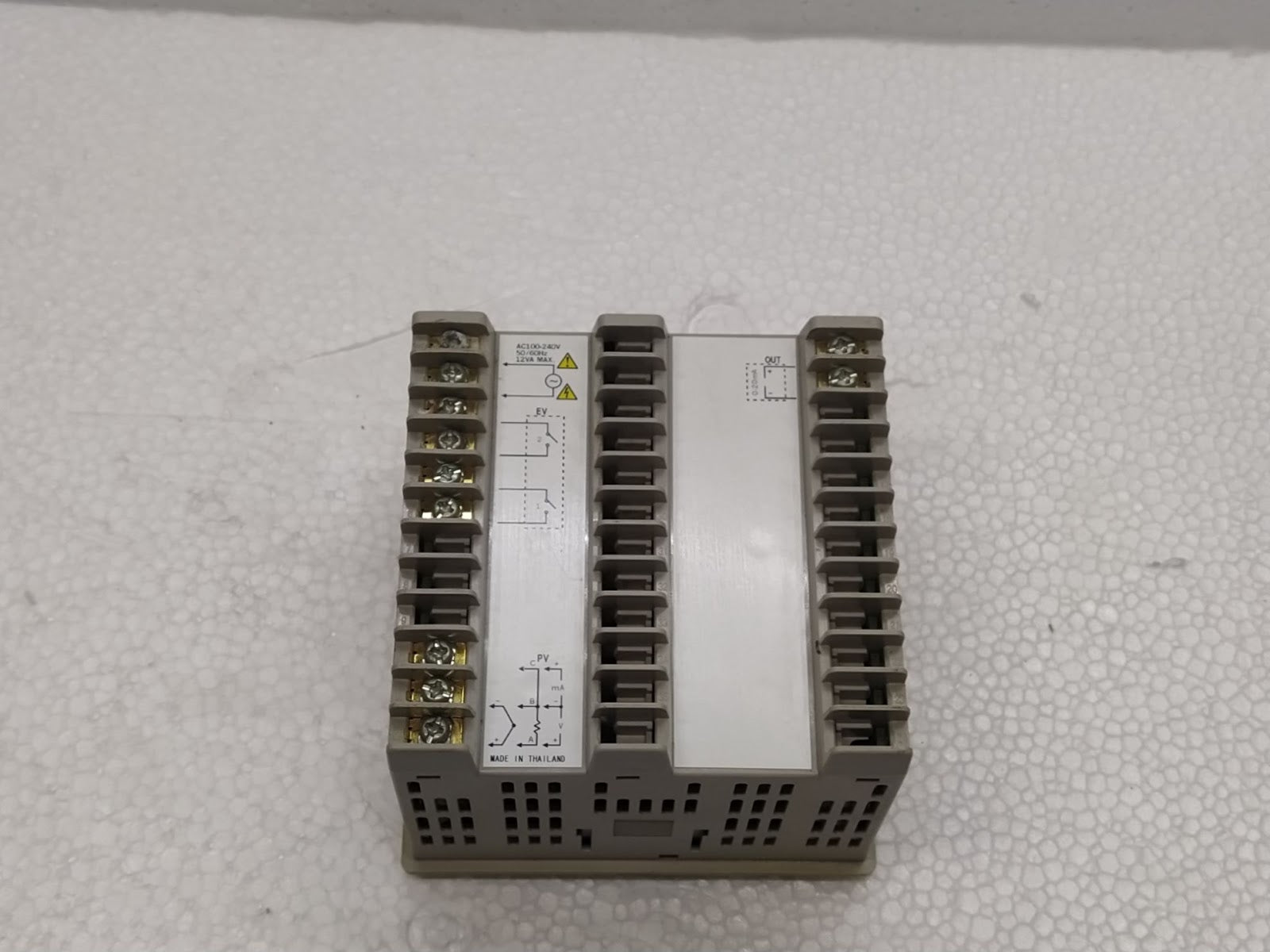 Yamatake Azbil SDC 36 Digital Indicating Controller C36TC0UA4000 SDC36 100-240V