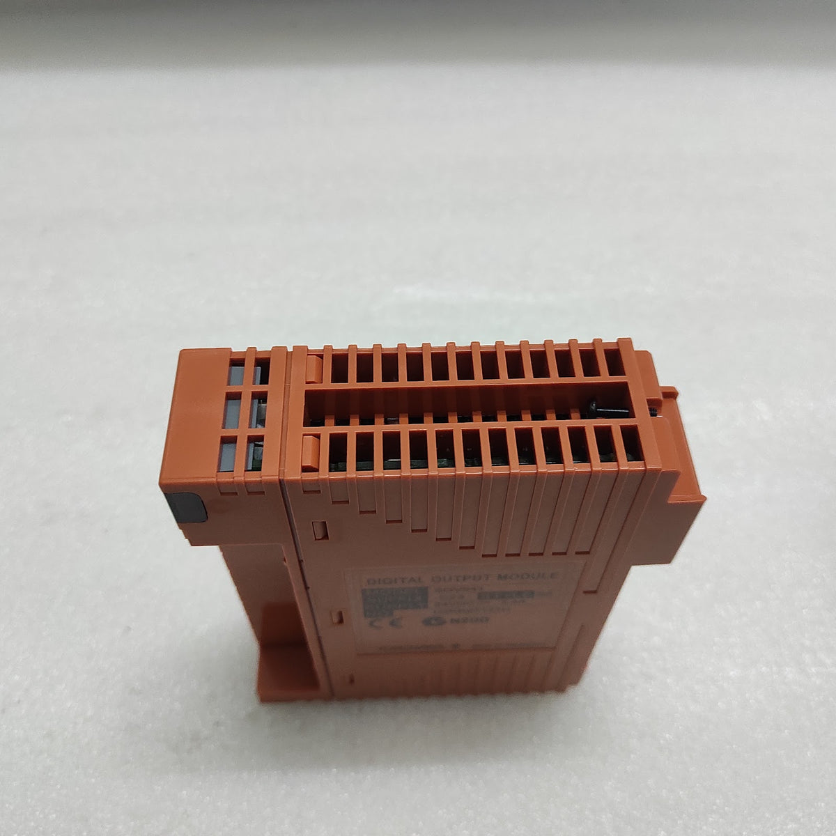 YOKOGAWA SDV541-S23 DIGITAL OUTPUT MODULE 24VDC 3.4A