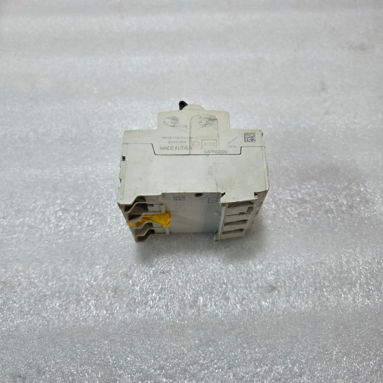 ABB FH204 AC 4P 40A 100MA 415V 6KA RCCB RESIDUAL CURRENT CIRCUIT BREAKER