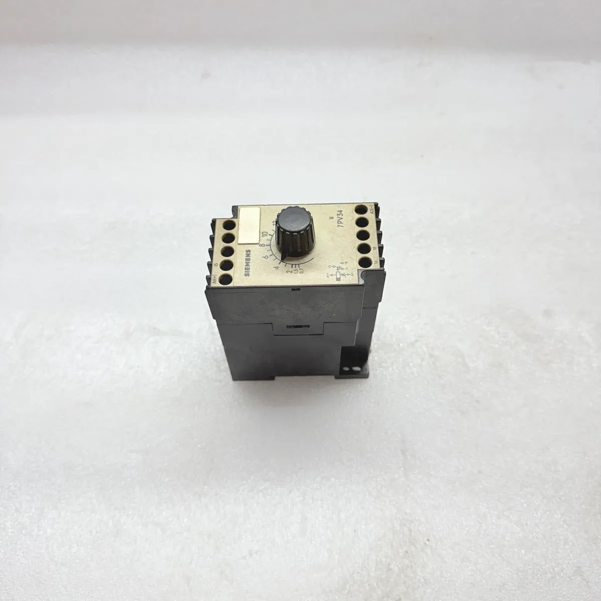 SIEMENS 7PV3441-1GA Electronic Time Relay 220V 0.7-15s
