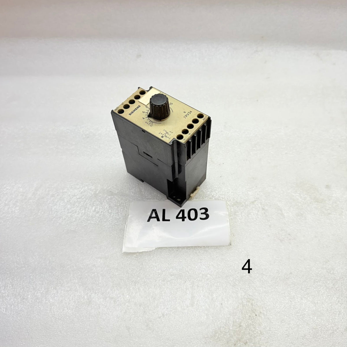 SIEMENS 7PV3441-1GA Electronic Time Relay 220V 0.7-15s