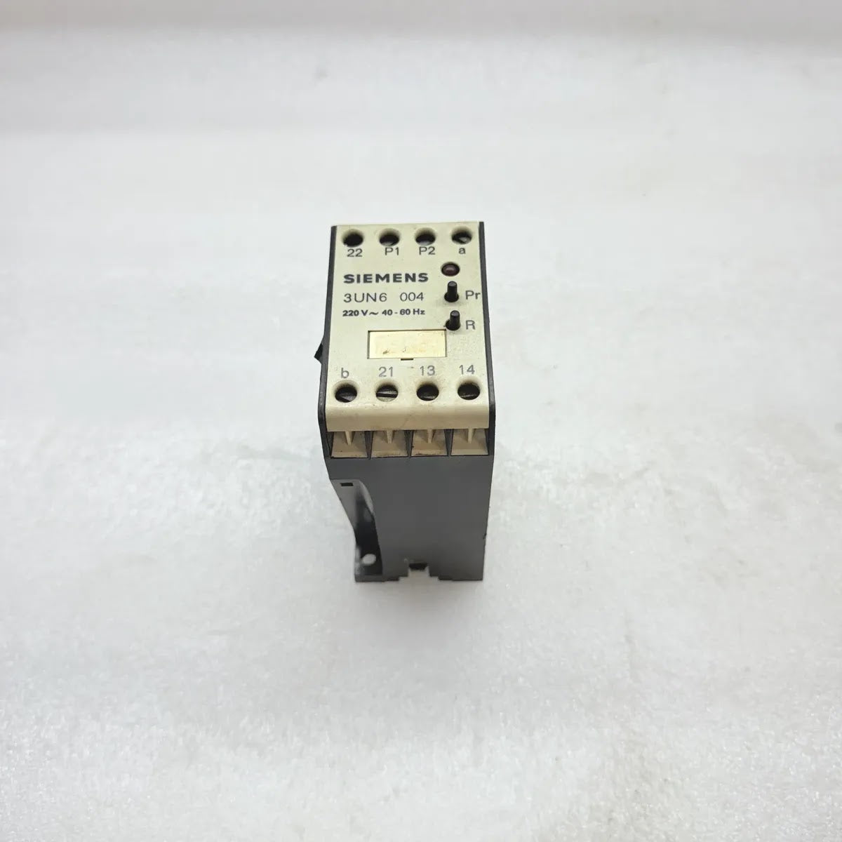 SIEMENS 3UN6004 Thermistor Motor Protection Relay 220V 40-60Hz