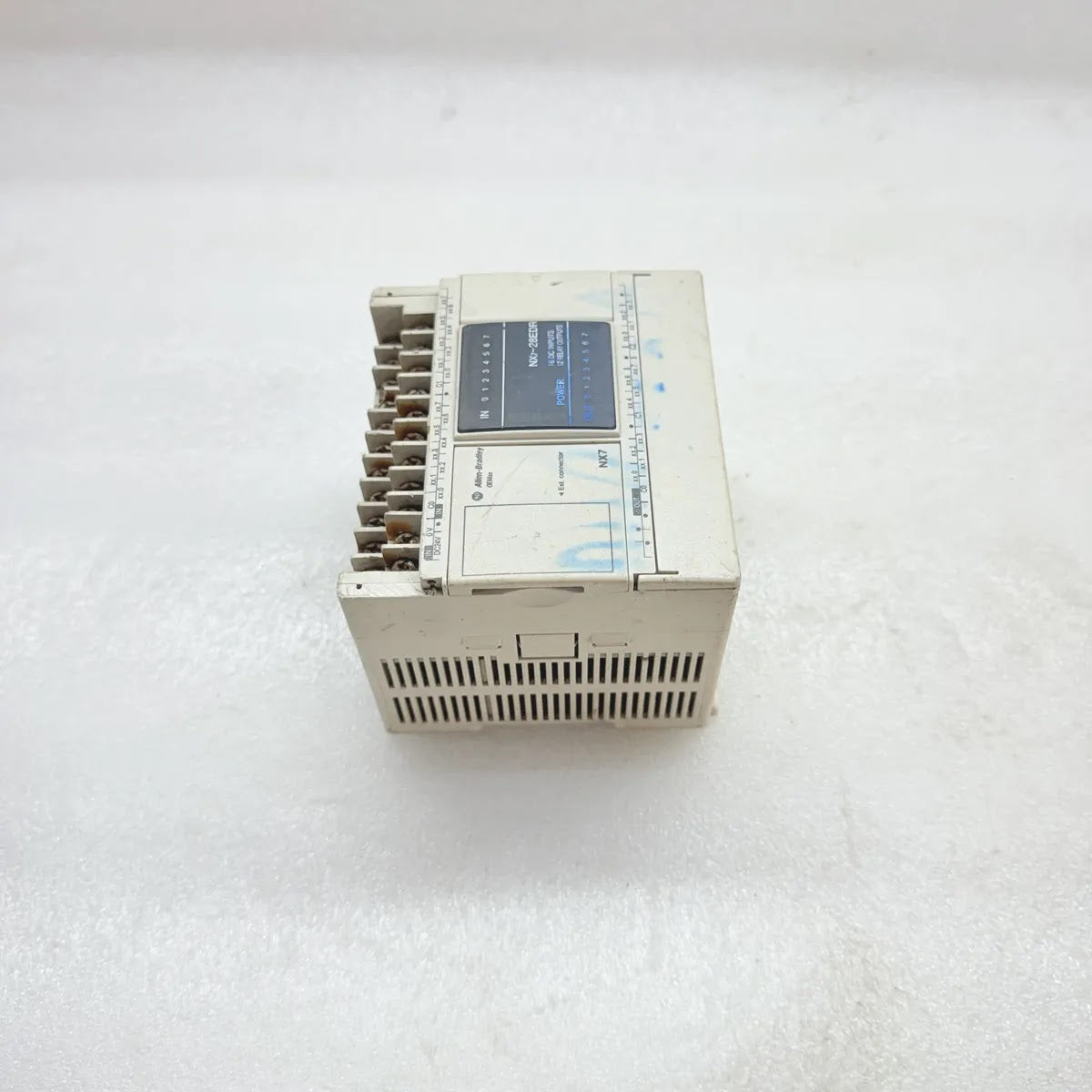 A Bradley 2001-NX7-28EDR NX7 PLC Controller 16 DC In 12 Relay Out 24VDC For Part