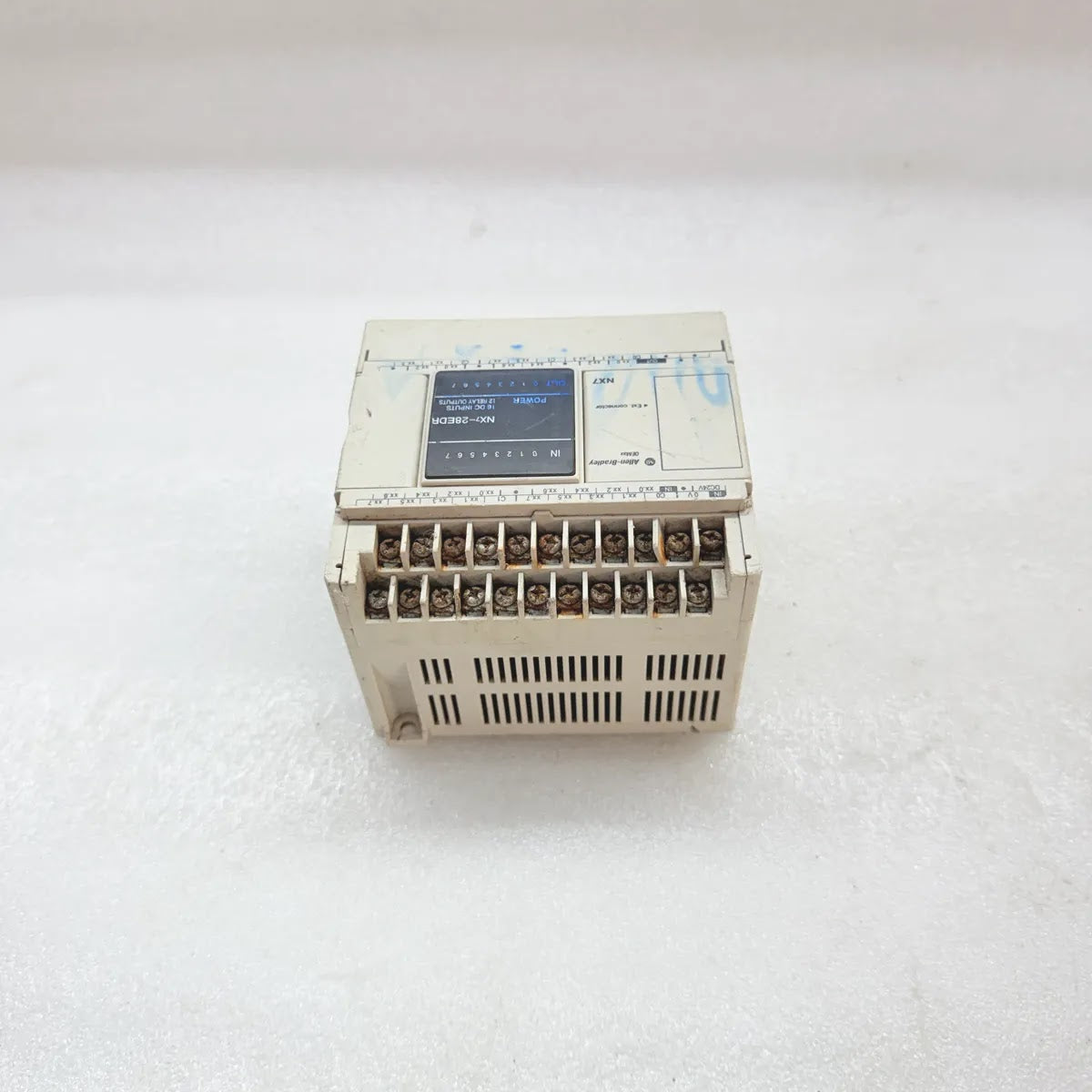 A Bradley 2001-NX7-28EDR NX7 PLC Controller 16 DC In 12 Relay Out 24VDC For Part