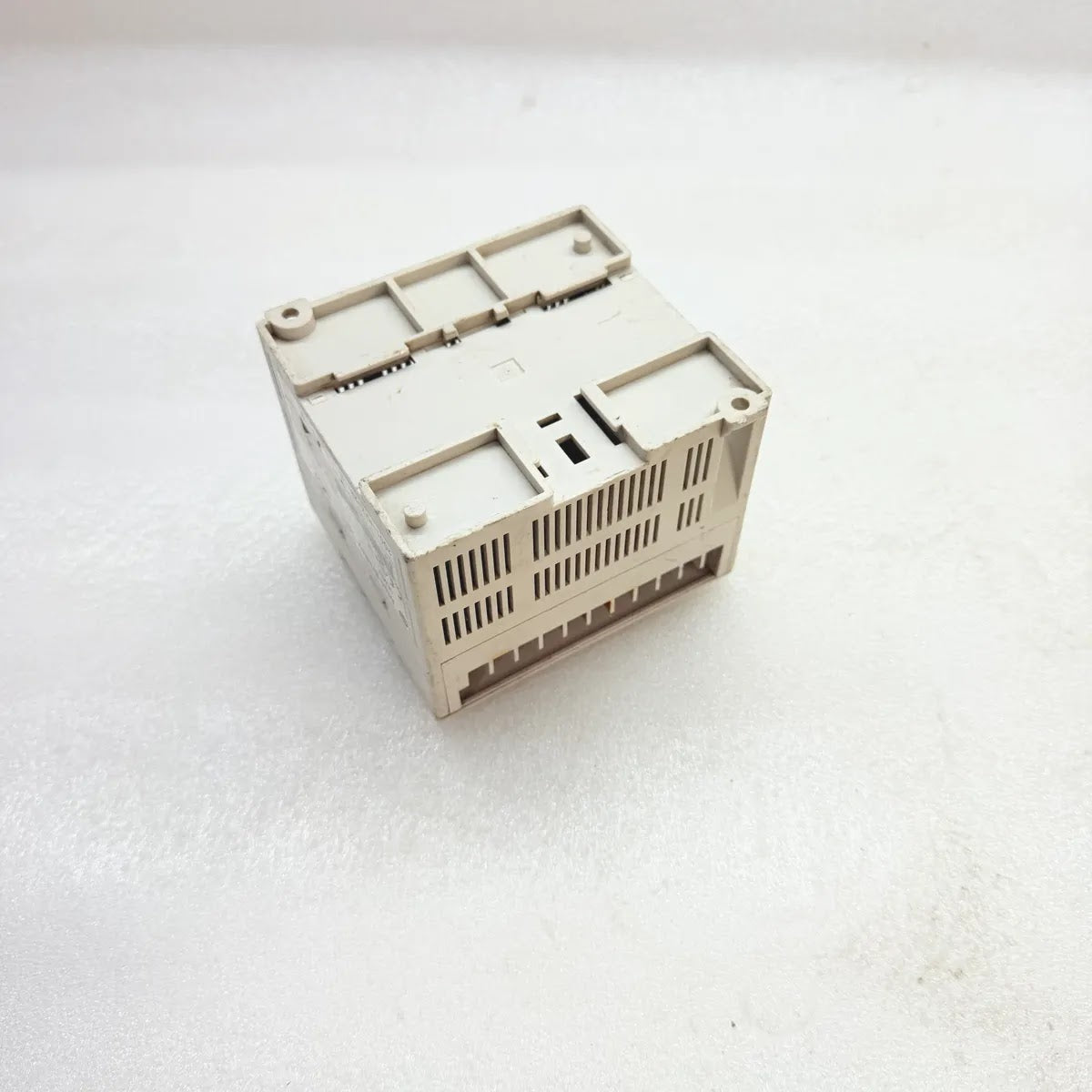 A Bradley 2001-NX7-28EDR NX7 PLC Controller 16 DC In 12 Relay Out 24VDC For Part