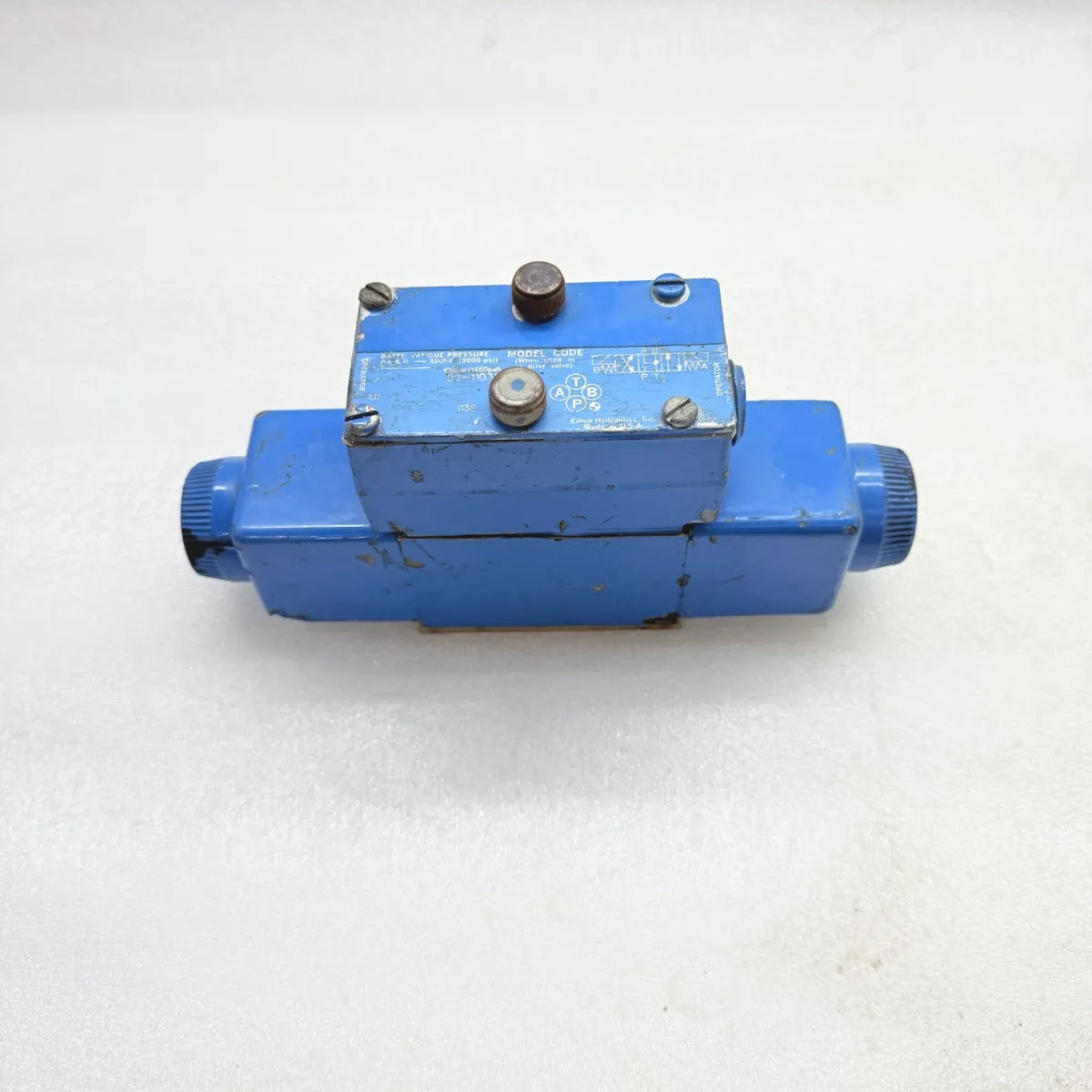 EATON 02-110381 Hydraulic Directional Control Valve 350bar