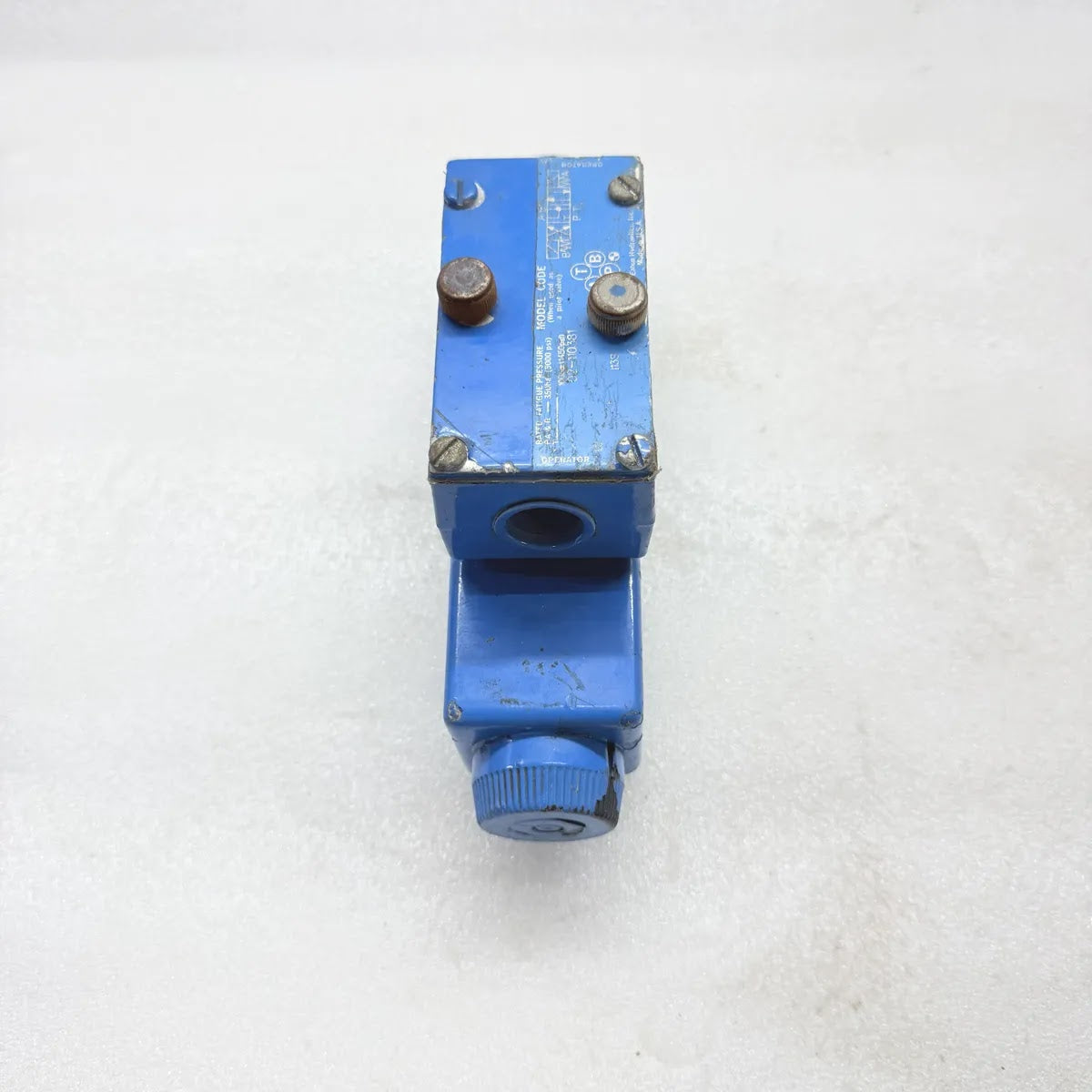 EATON 02-110381 Hydraulic Directional Control Valve 350bar