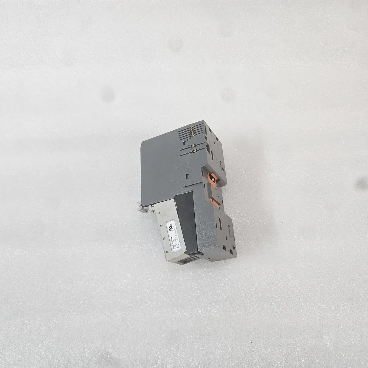 A Bradley 1734-ACNR Point I/O ControlNet Adapter 24Vdc