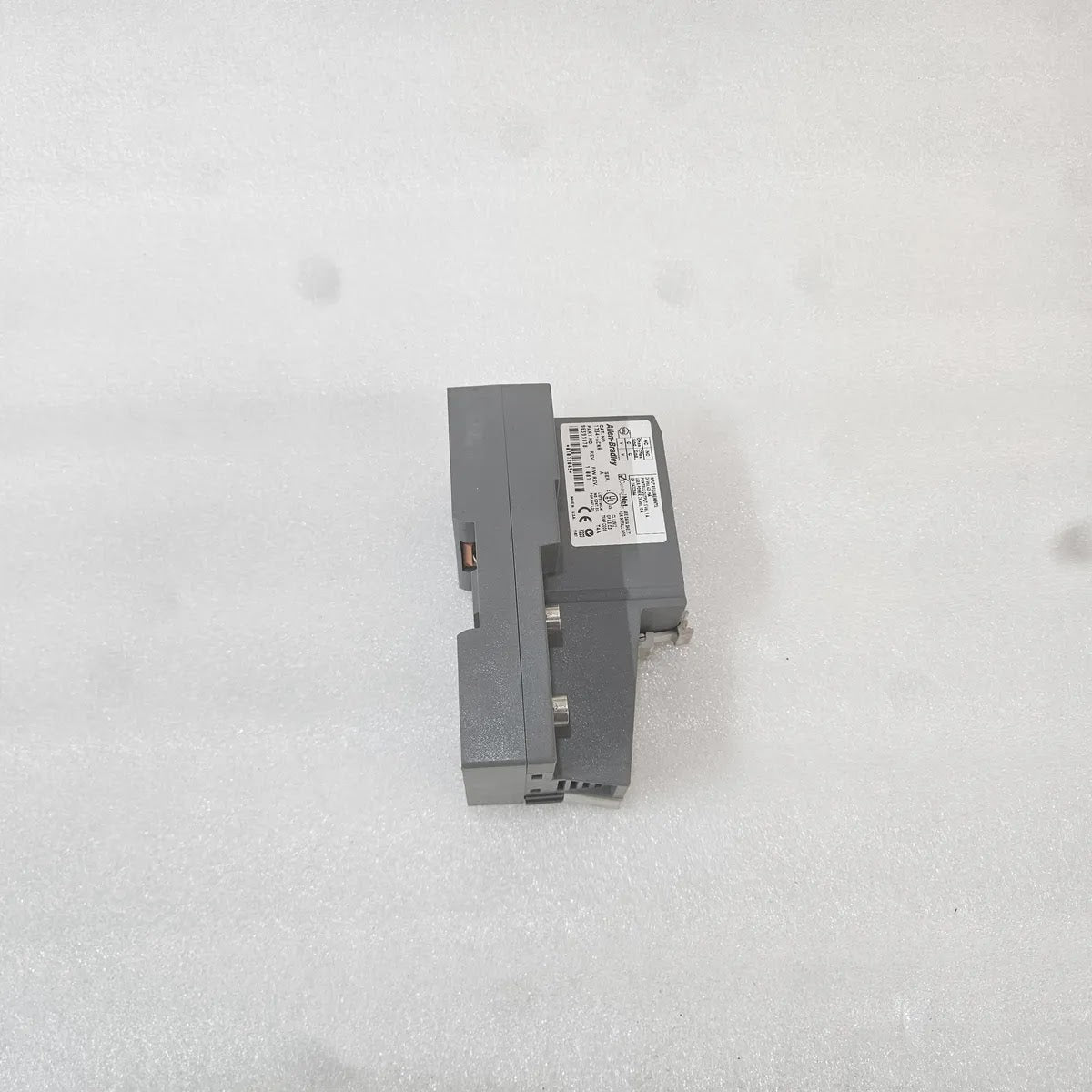 A Bradley 1734-ACNR Point I/O ControlNet Adapter 24Vdc