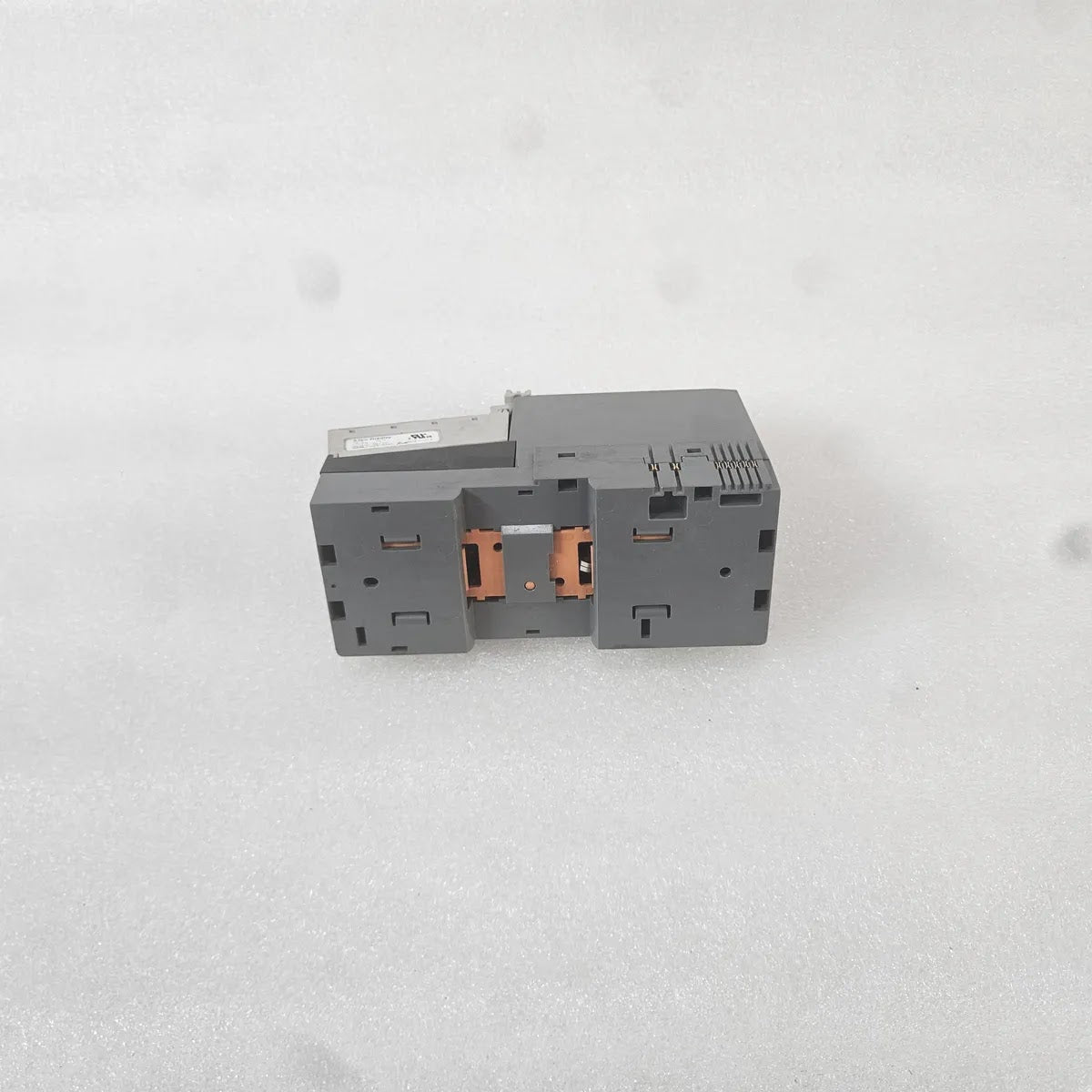 A Bradley 1734-ACNR Point I/O ControlNet Adapter 24Vdc