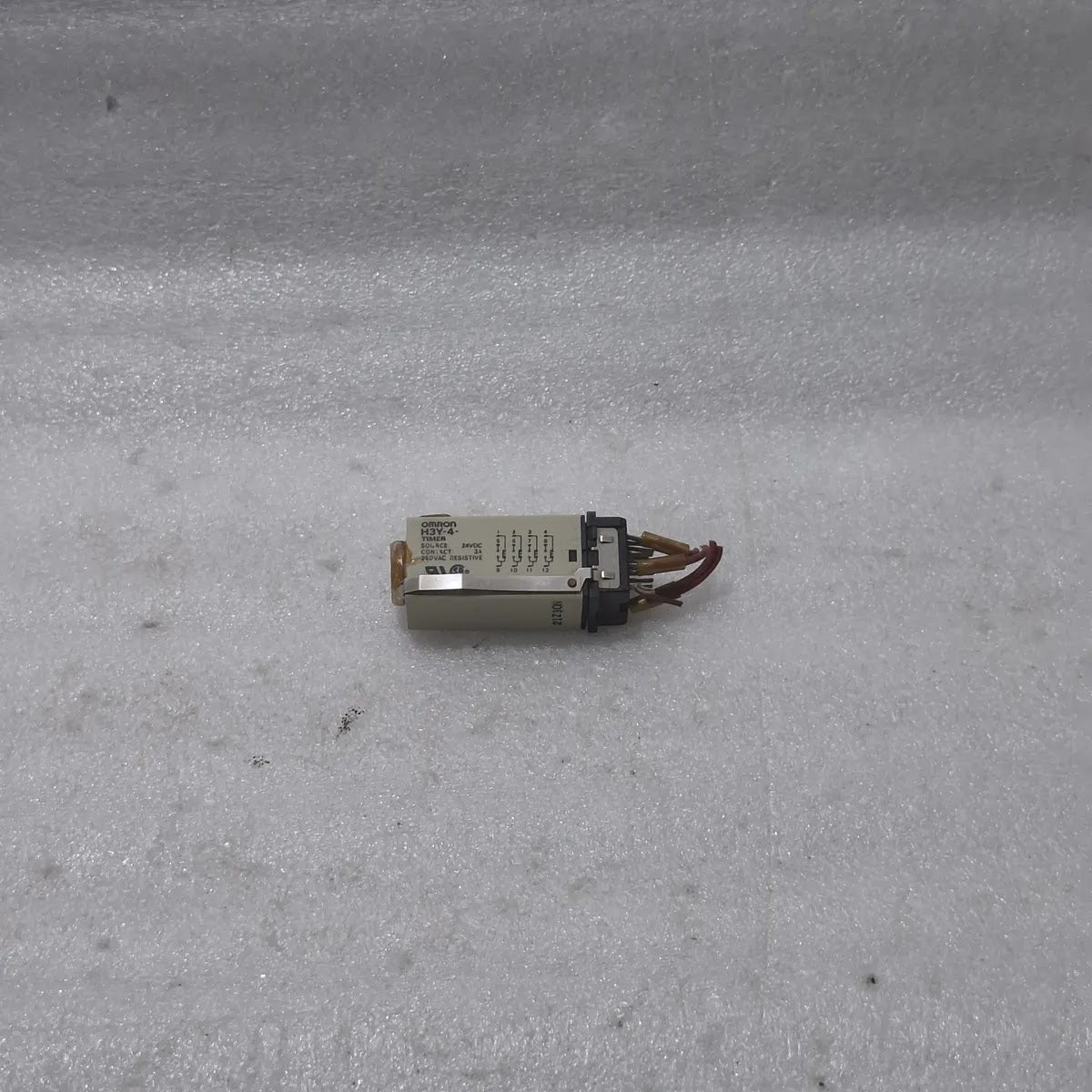 Omron H3Y-4- Timer 24VDC 3A 250VAC Resistive