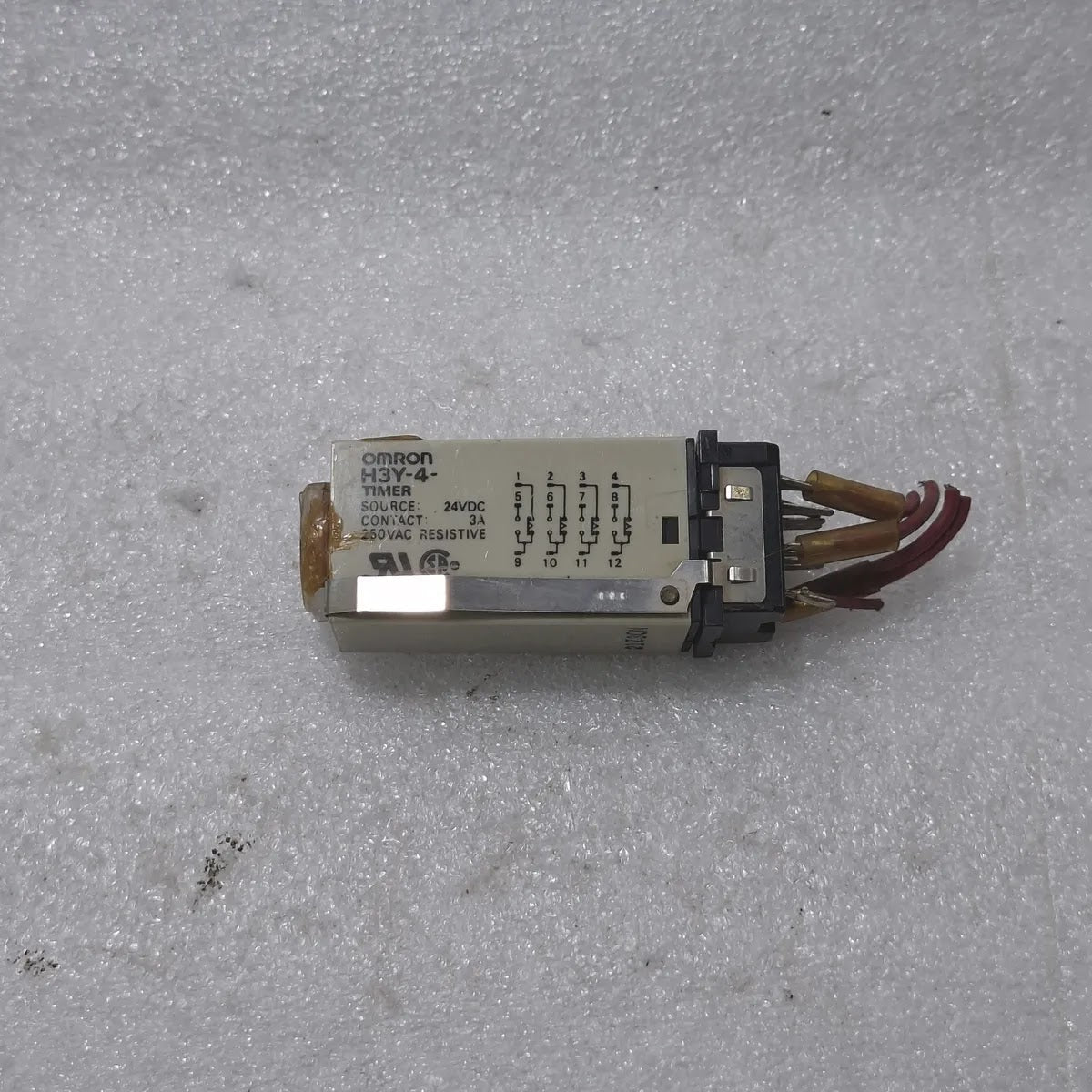Omron H3Y-4- Timer 24VDC 3A 250VAC Resistive