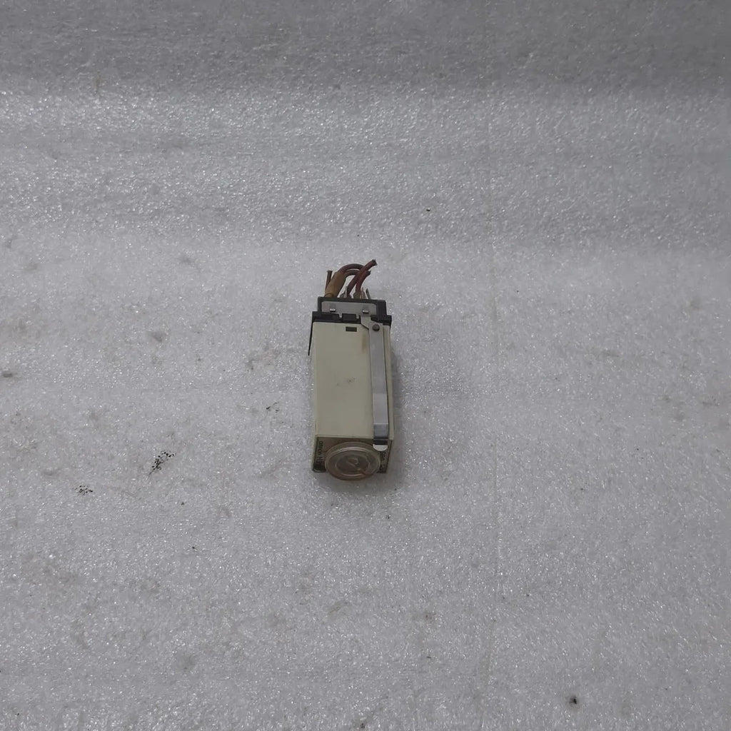 Omron H3Y-4- Timer 24VDC 3A 250VAC Resistive