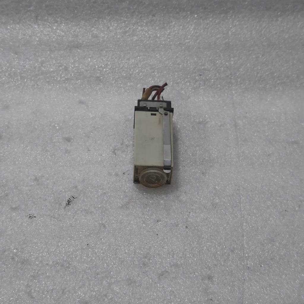 Omron H3Y-4- Timer 24VDC 3A 250VAC Resistive