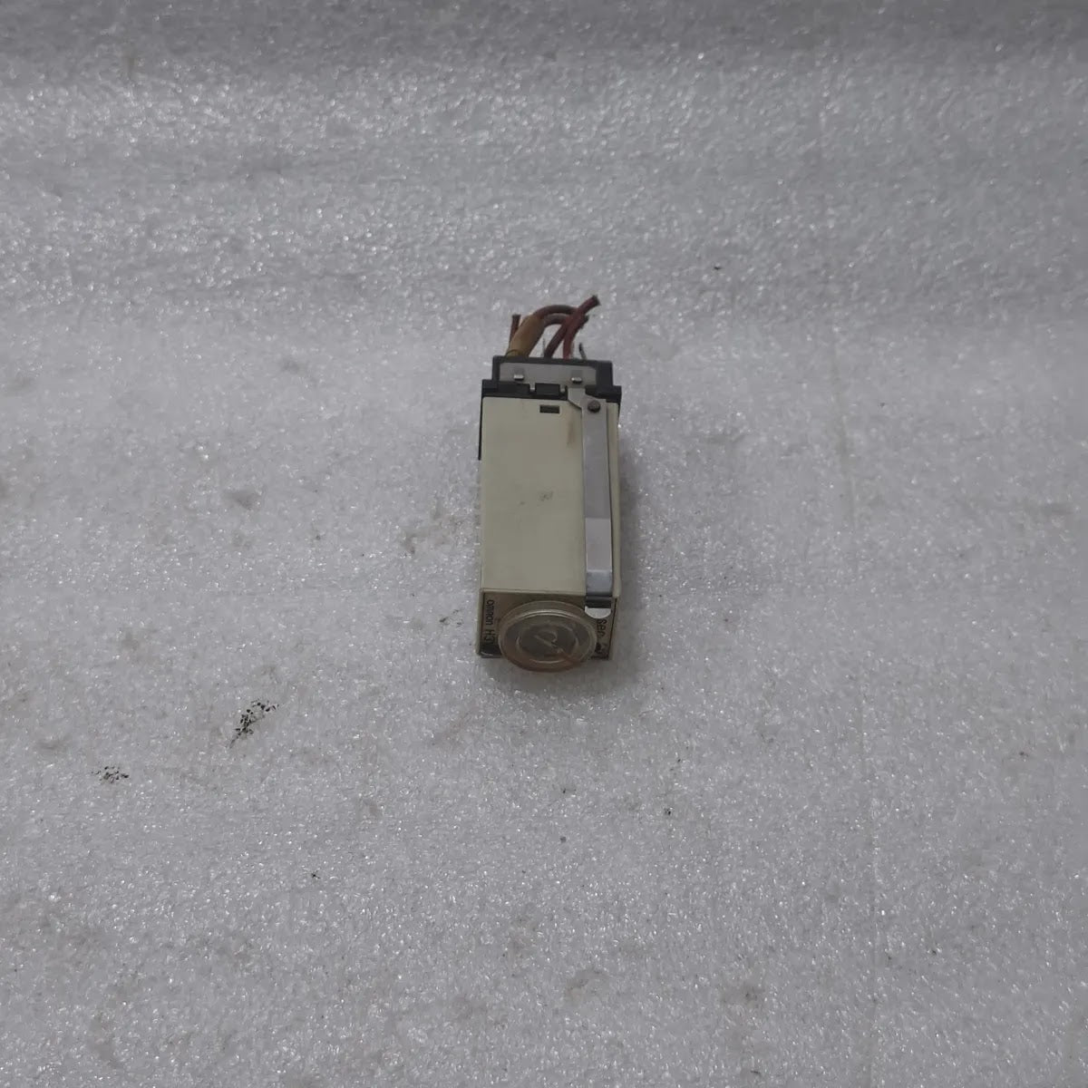 Omron H3Y-4- Timer 24VDC 3A 250VAC Resistive