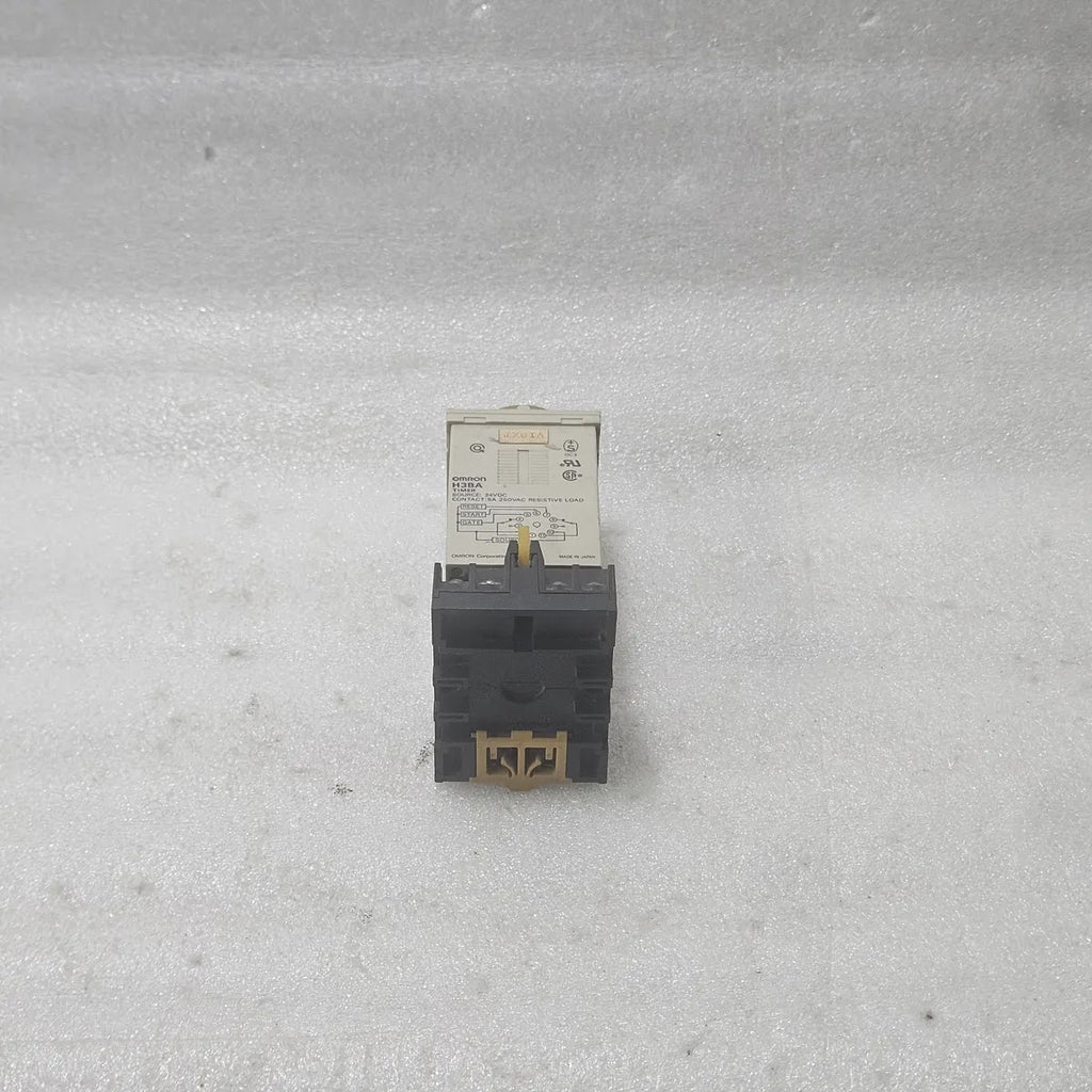 Omron H3BA Timer 24VDC 5A 250VAC with Socket Base