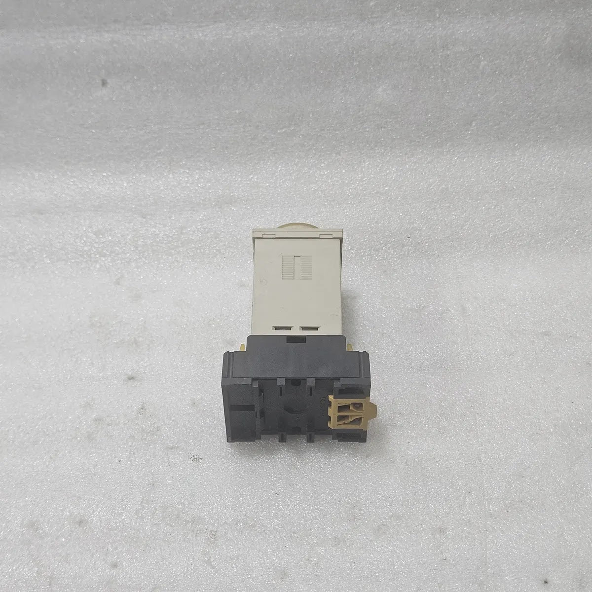 Omron H3BA Timer 24VDC 5A 250VAC with Socket Base
