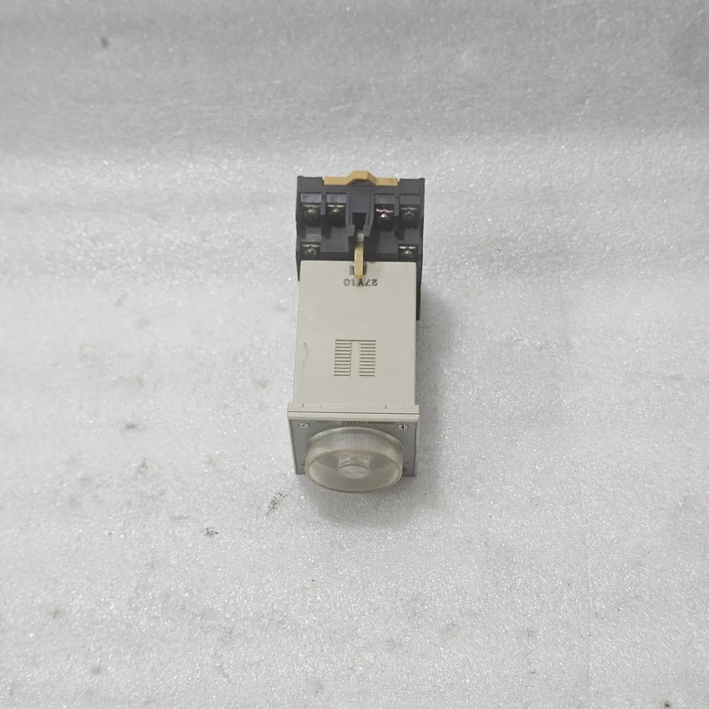 Omron H3BA Timer 24VDC 5A 250VAC with Socket Base