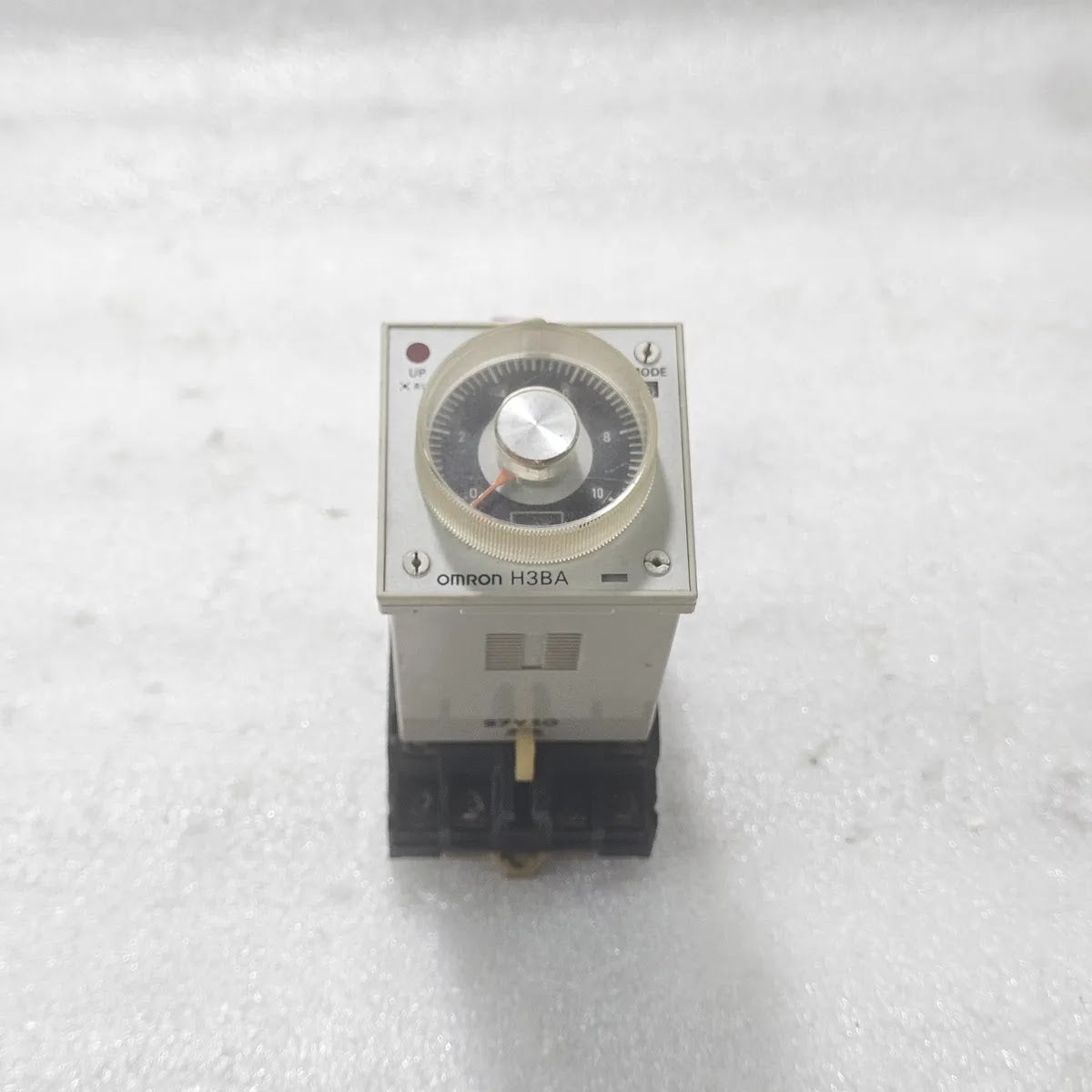 Omron H3BA Timer 24VDC 5A 250VAC with Socket Base