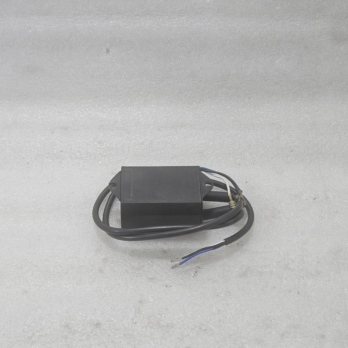 Aqua Signal 21166031 Transformer PRI/SEC 115V/230V 10VA New Surplus