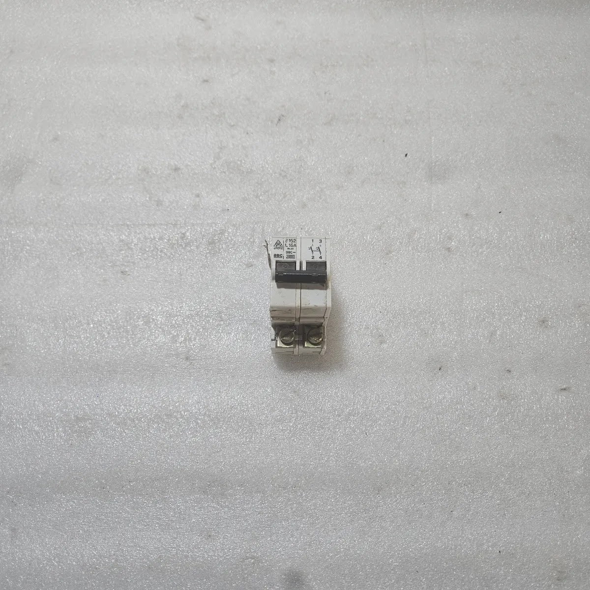 BBC S152 L MCB 16A 2-Pole Miniature Circuit Breaker