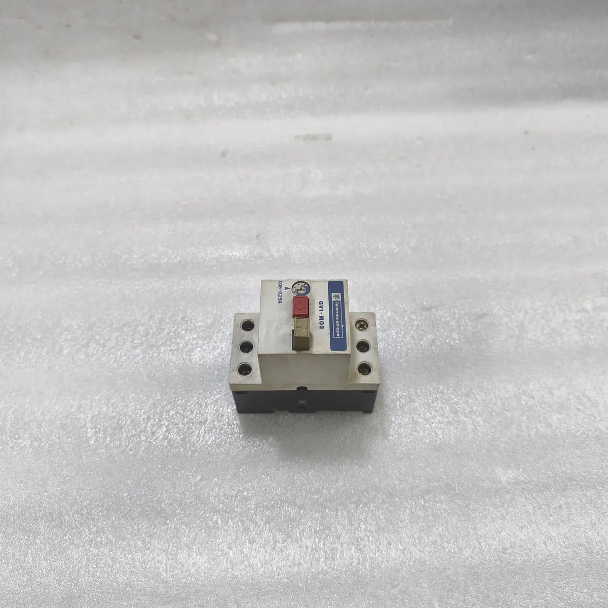 Telemecanique GV1-MO2 Motor Circuit Breaker 0.16-0.25A 660V 50/60Hz 3-Pole AC3