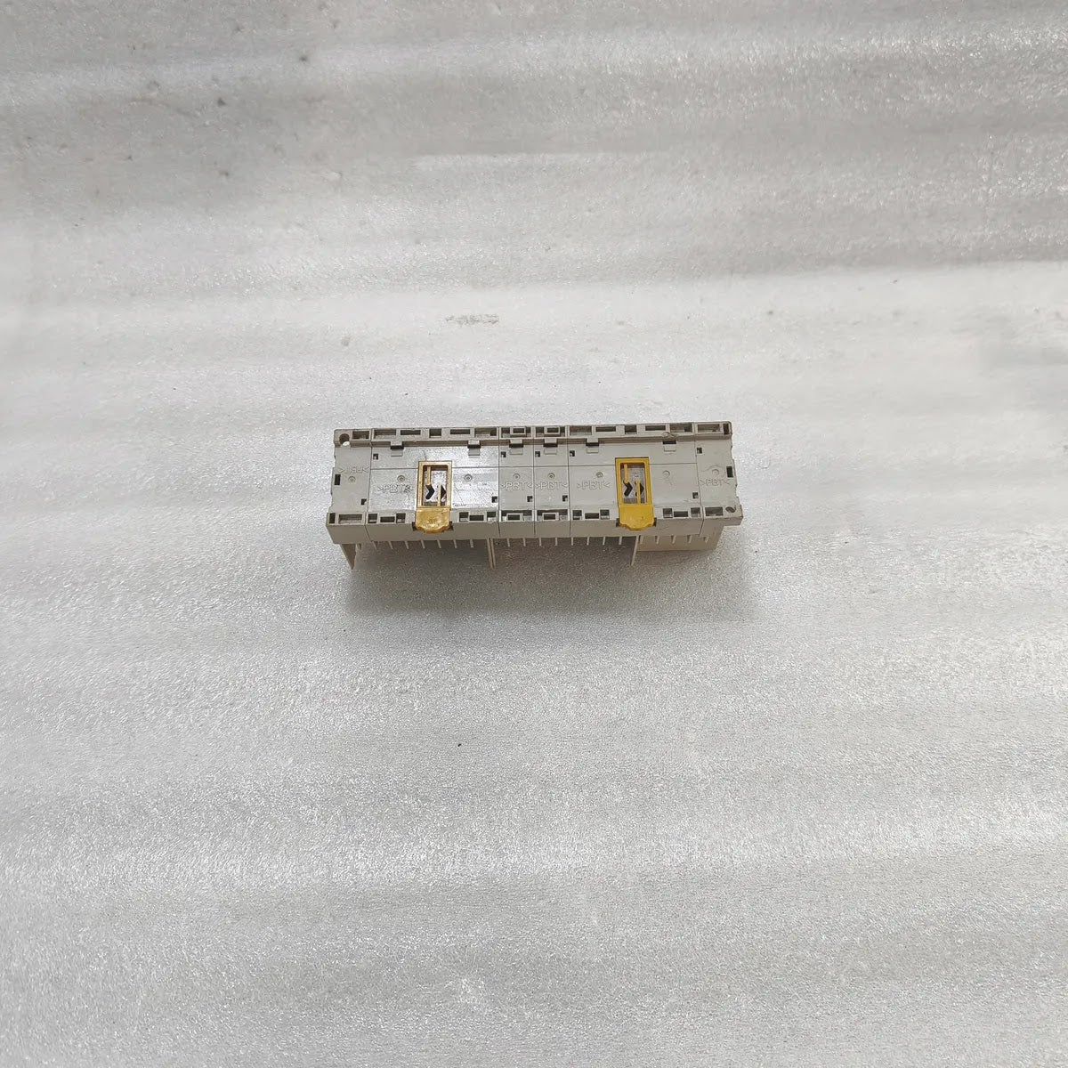 Omron SRT2-ID16T Remote Terminal 16-Point Digital Input Unit 24VDC CompoBus/S