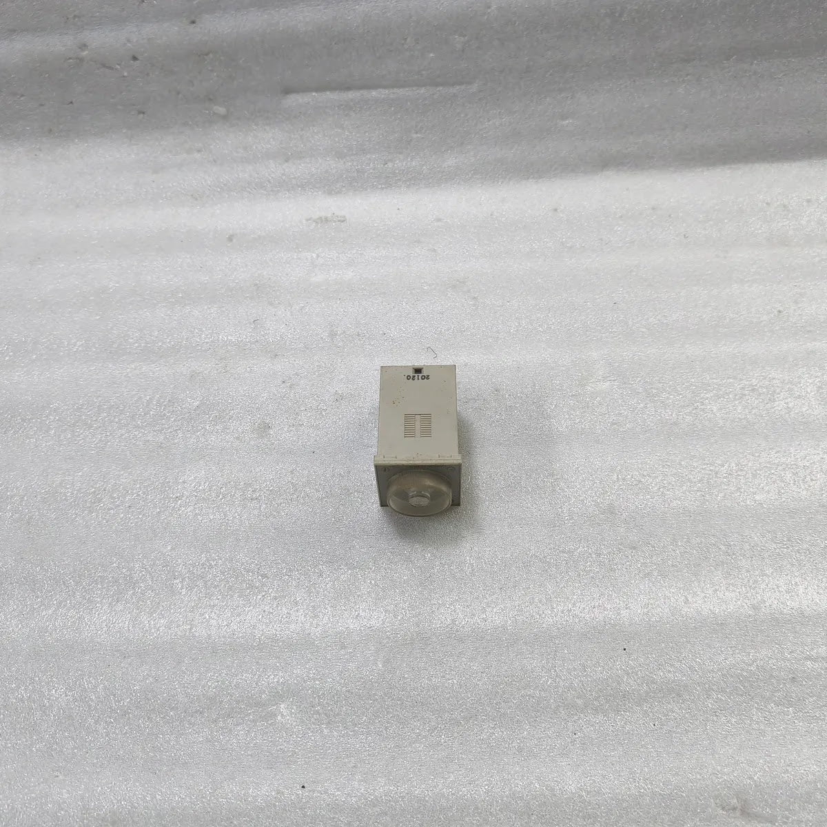 Omron H3BA-8H-305 Timer 100/110/120VAC 50/60Hz Contact 5A 250VAC