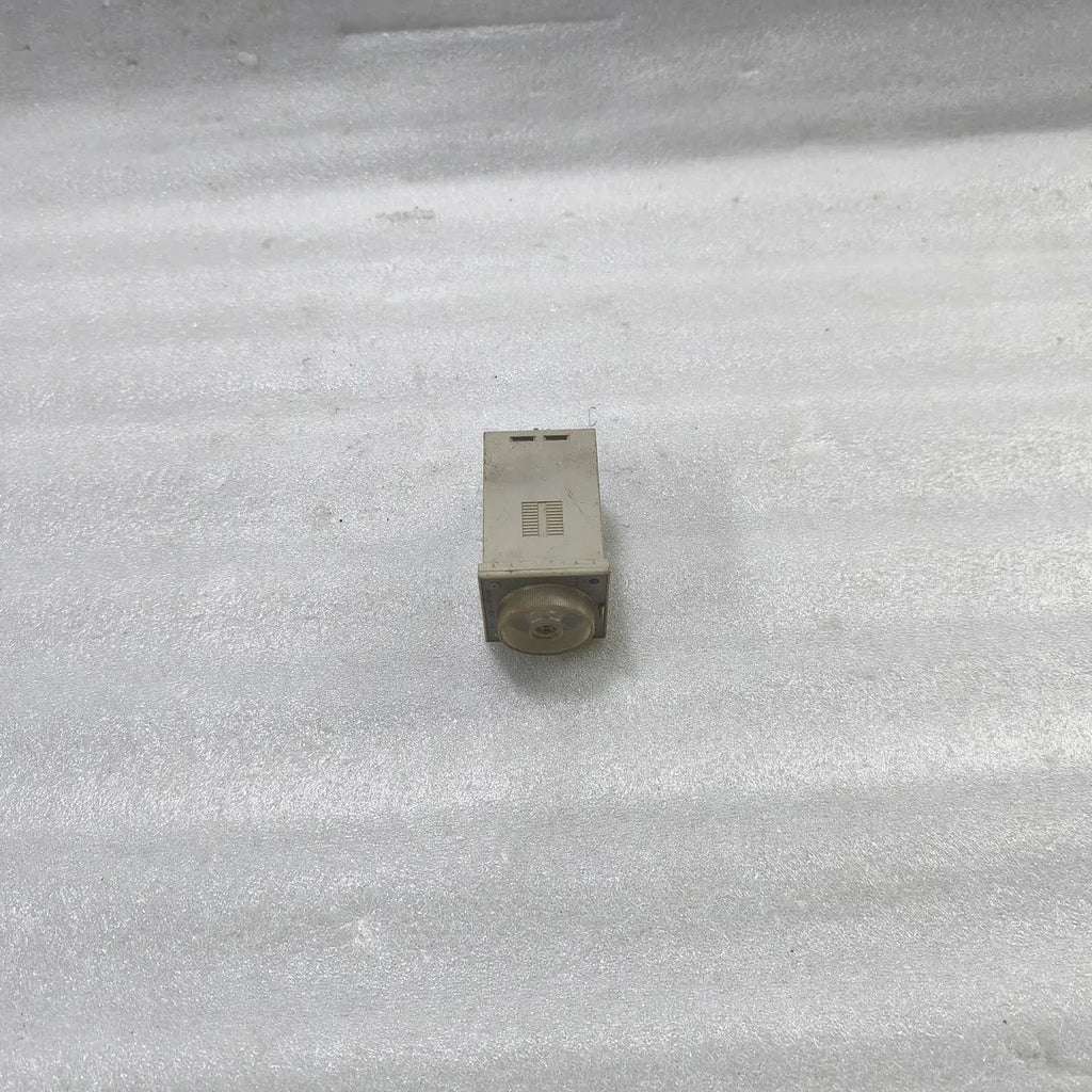 Omron H3BA-305 Timer 100/110/120VAC 50/60Hz 5A 250VAC Resistive Load
