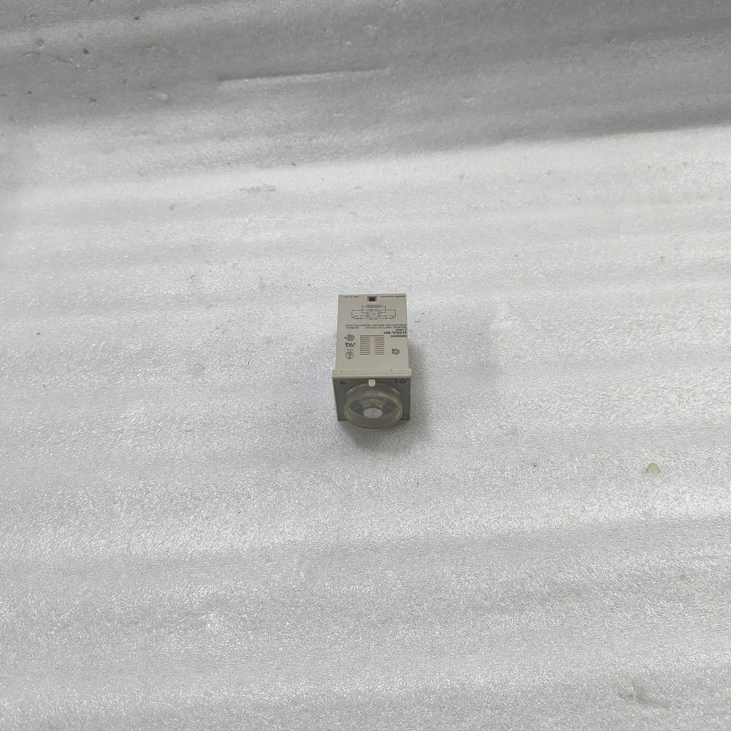 Omron H3BA-8H Timer 100/110/120VAC 50/60Hz 5A 250VAC 10sec Time Range