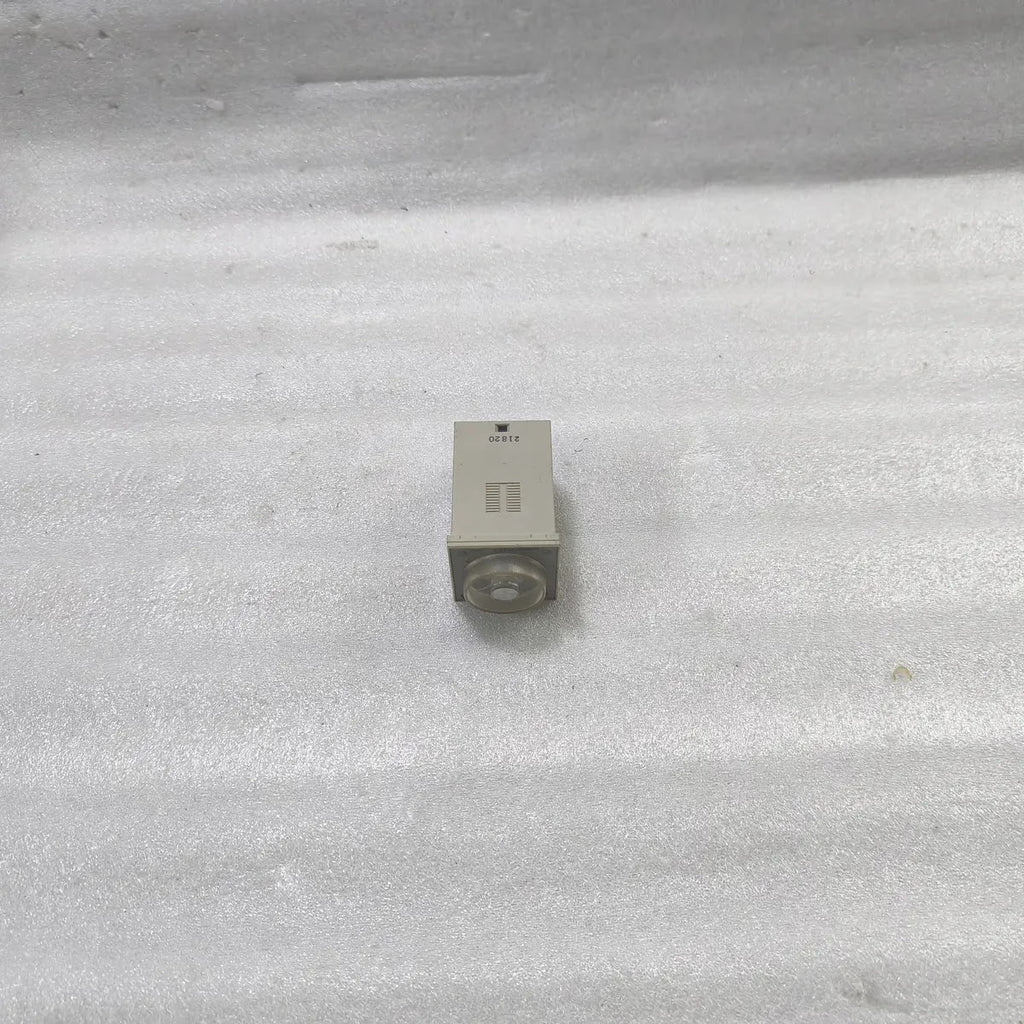 Omron H3BA-8H Timer 100/110/120VAC 50/60Hz 5A 250VAC 10sec Time Range
