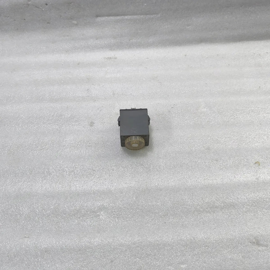 Matsushita AT4311-R4 PMH Timer 100-120VAC 3A 250VAC Time Range 1S/10S 1M/10M