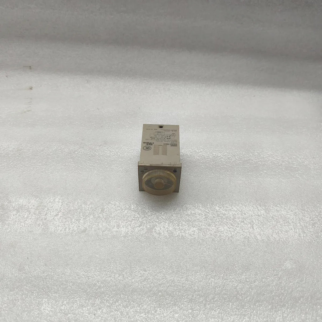 Omron H3BA-N8H Analog Timer Relay 220VAC 50/60Hz 5A 250VAC Resistive