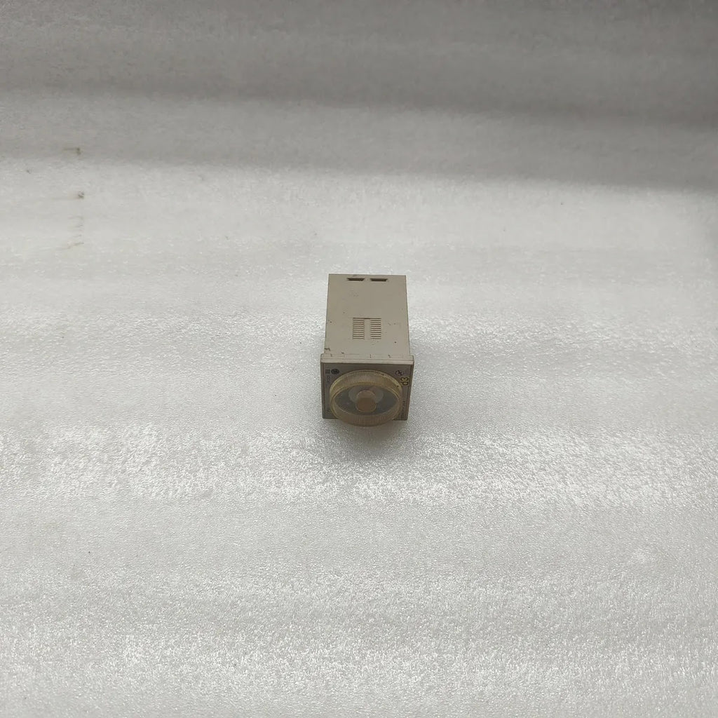Omron H3BA-N8H Analog Timer Relay 220VAC 50/60Hz 5A 250VAC Resistive