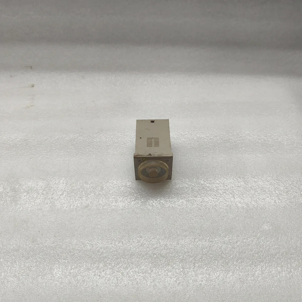 Omron H3BA-N8H Analog Timer Relay 220VAC 50/60Hz 5A 250VAC Resistive
