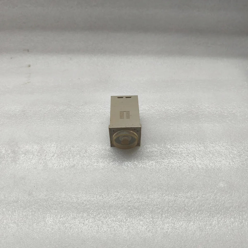 Omron H3BA-N8H Analog Timer Relay 220VAC 50/60Hz 5A 250VAC Resistive