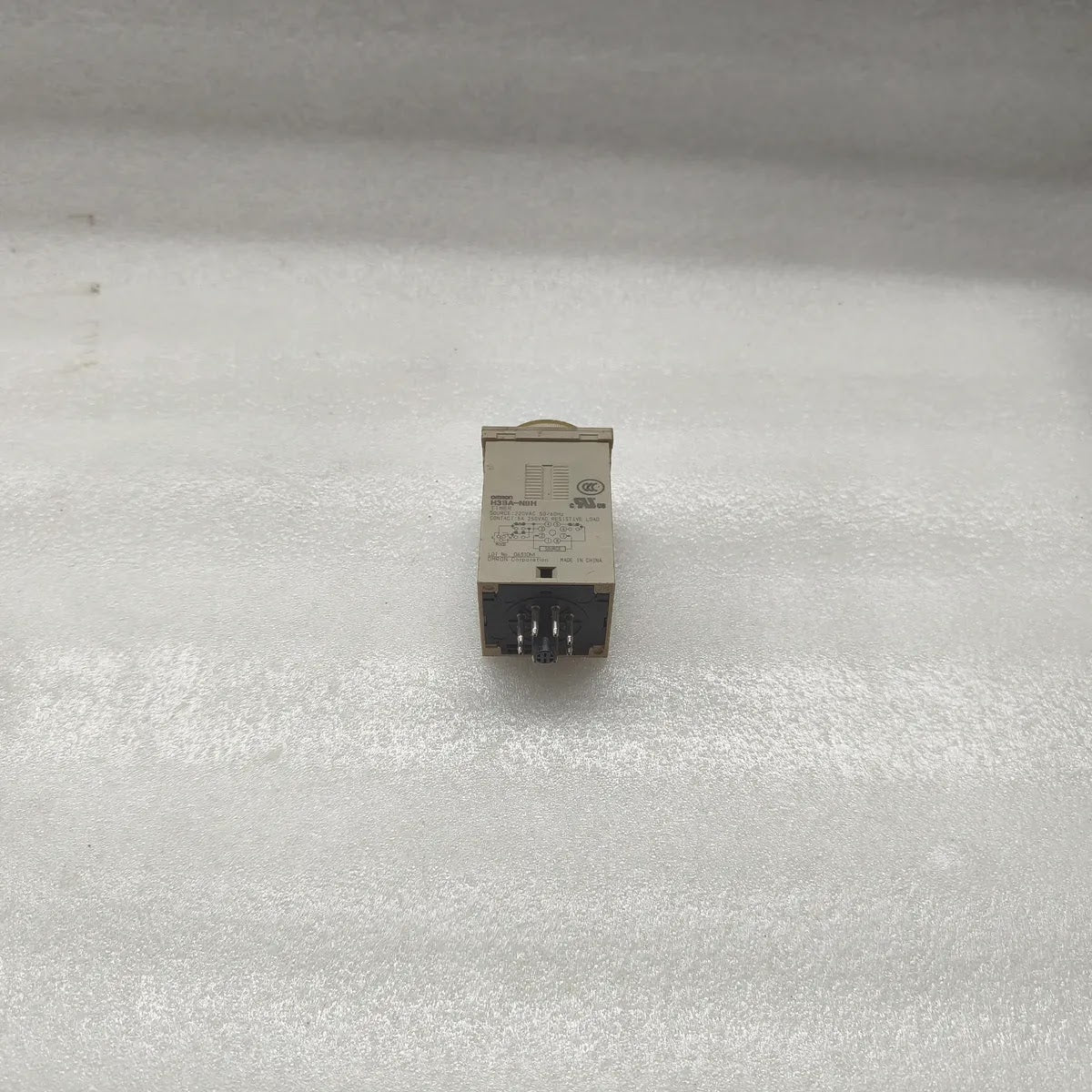 Omron H3BA-N8H Analog Timer Relay 220VAC 50/60Hz 5A 250VAC Resistive