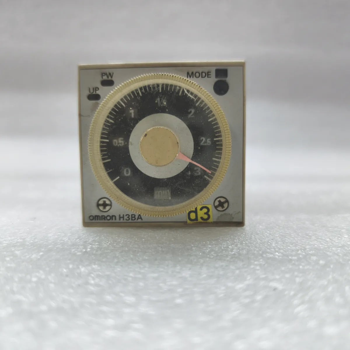 Omron H3BA-N8H Analog Timer Relay 220VAC 50/60Hz 5A 250VAC Resistive