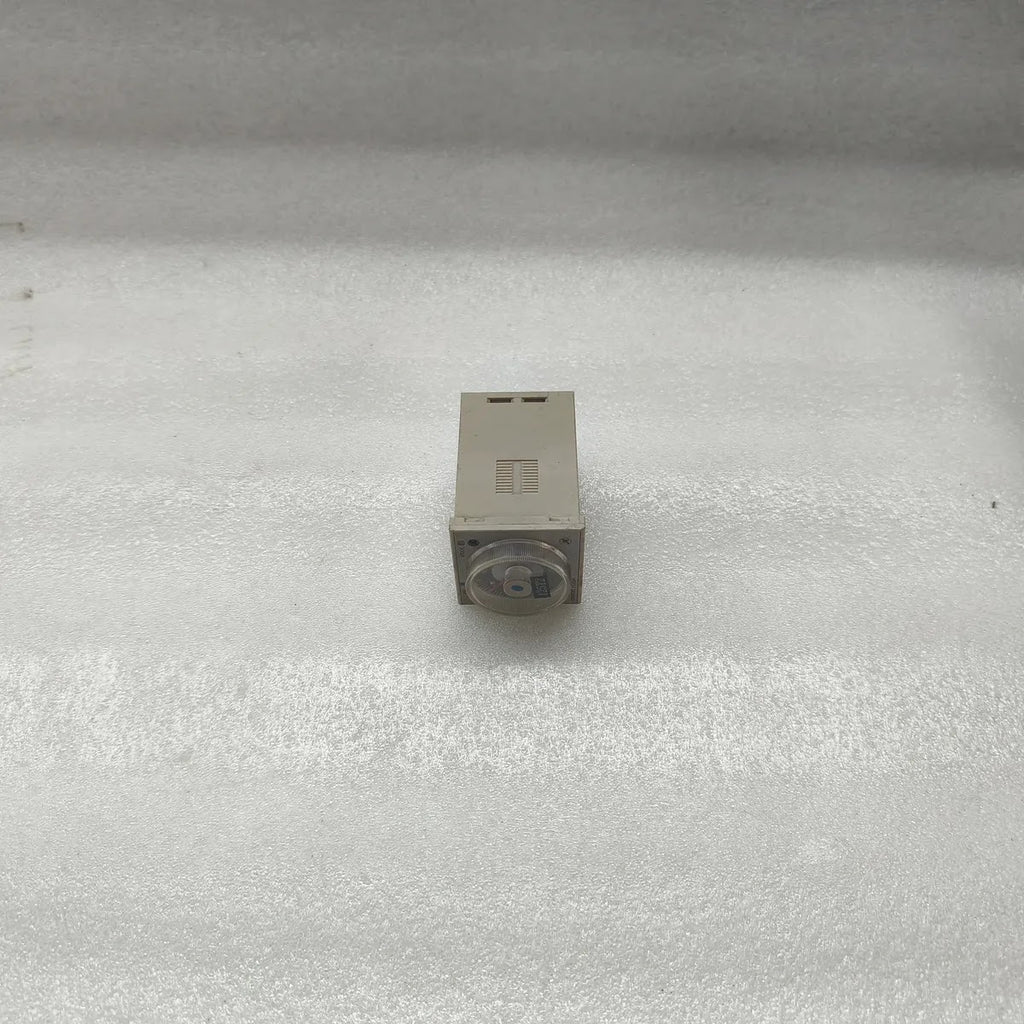 Omron H3BA-N8H Timer 24 VDC 5A 250VAC Resistive Load