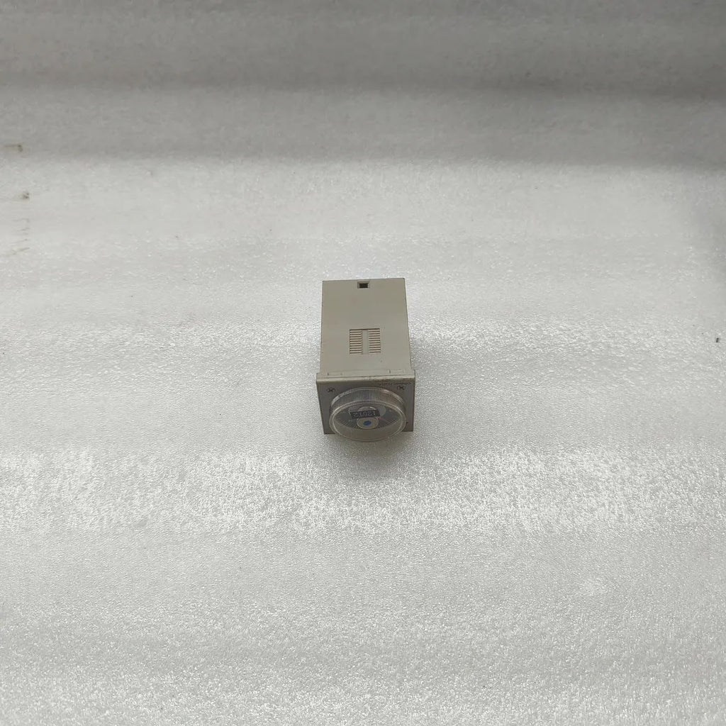 Omron H3BA-N8H Timer 24 VDC 5A 250VAC Resistive Load