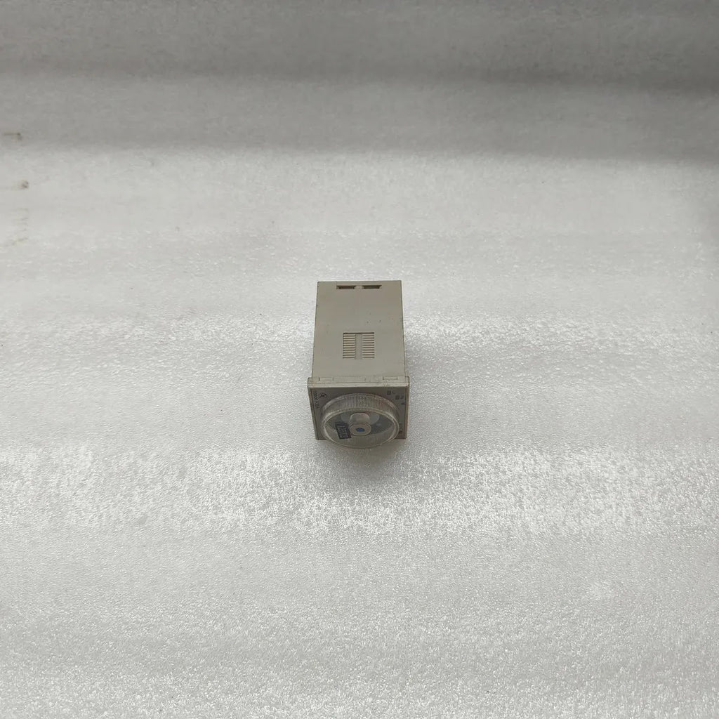 Omron H3BA-N8H Timer 24 VDC 5A 250VAC Resistive Load