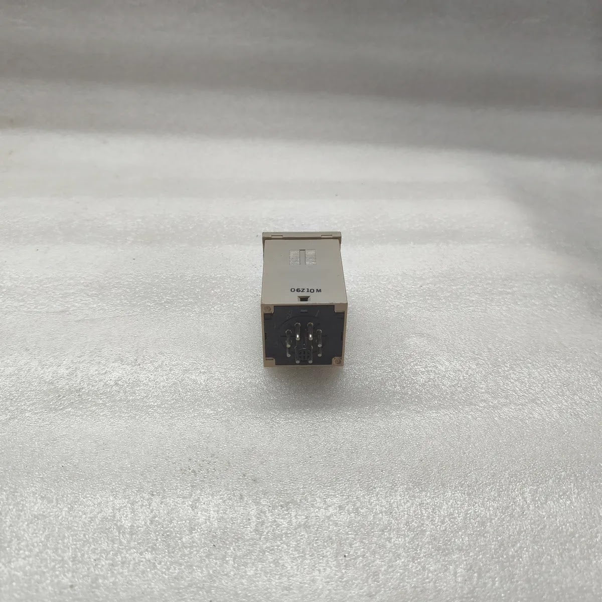 Omron H3BH-8 Power Off Delay Timer 100/110/120VAC 50/60Hz 5A 250VAC