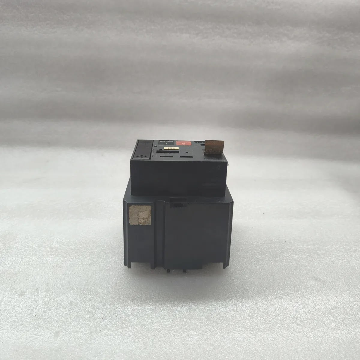 Merlin Gerin NS250N Compact Molded Case Circuit Breaker 750V Ui with UVR 250V