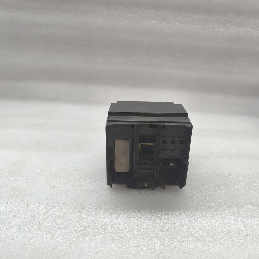 Merlin Gerin NS250N Compact Molded Case Circuit Breaker 750V Ui with UVR 250V