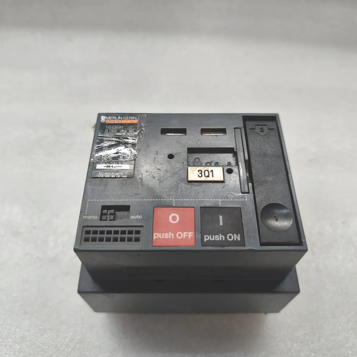 Merlin Gerin NS250N Compact Molded Case Circuit Breaker 750V Ui with UVR 250V