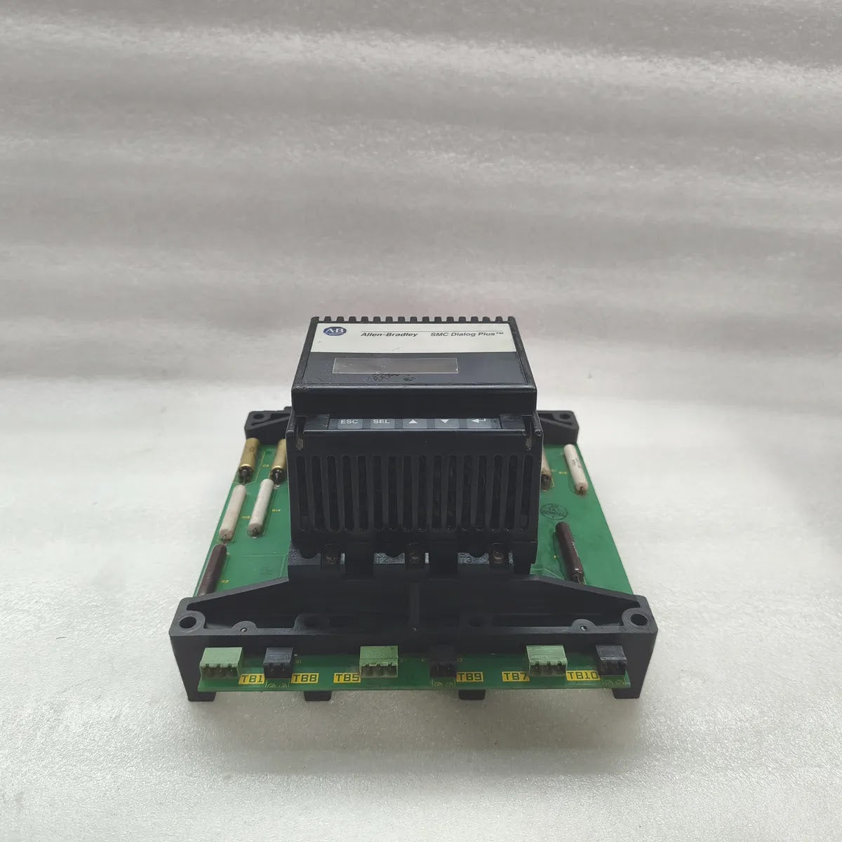 A Bradley SMC Dialog Plus 40888-490-01-B1FX Soft Starter Pump Controller