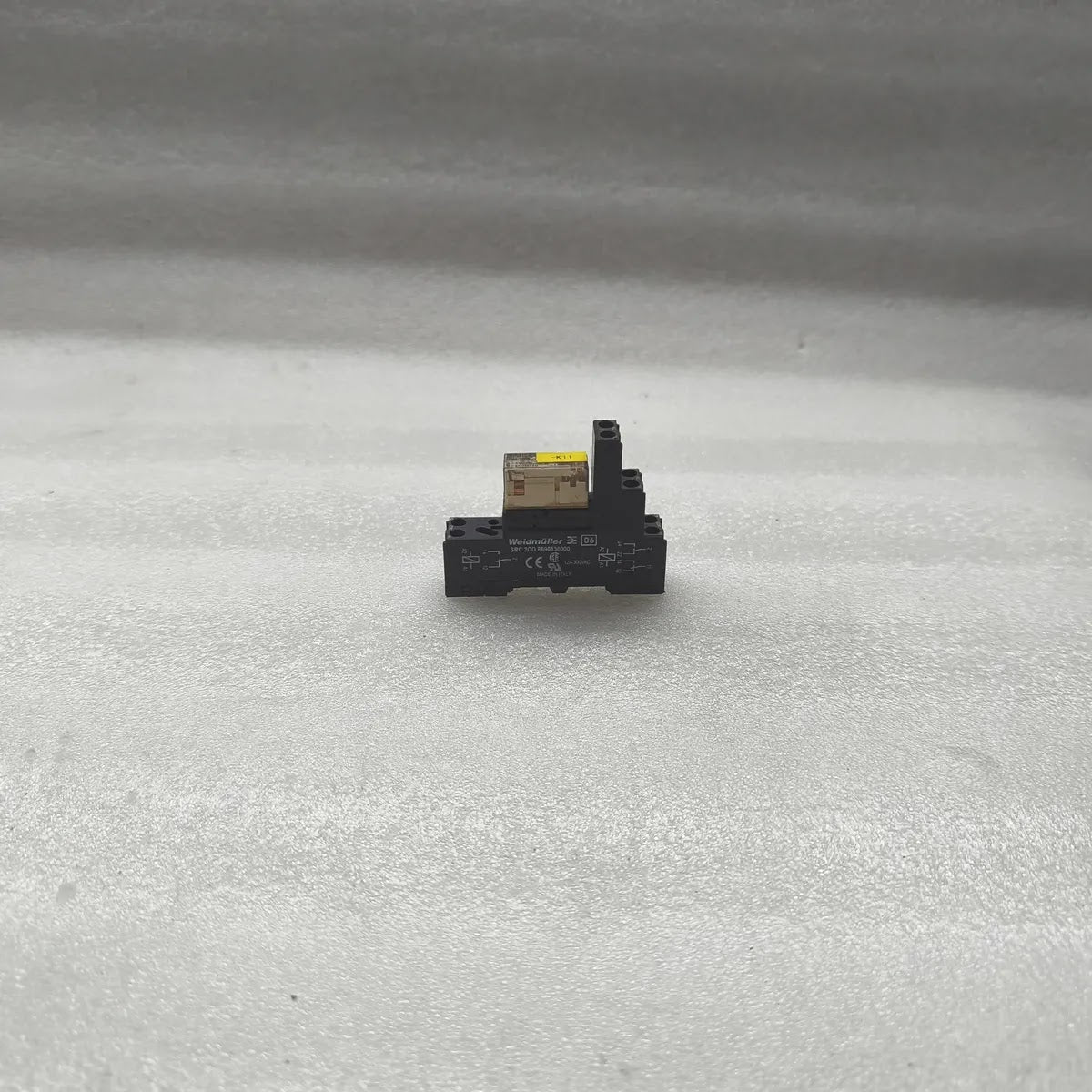 Weidmuller SRC 2CO 8690830000 Relay Socket 2CO 12A 300VAC DIN Rail