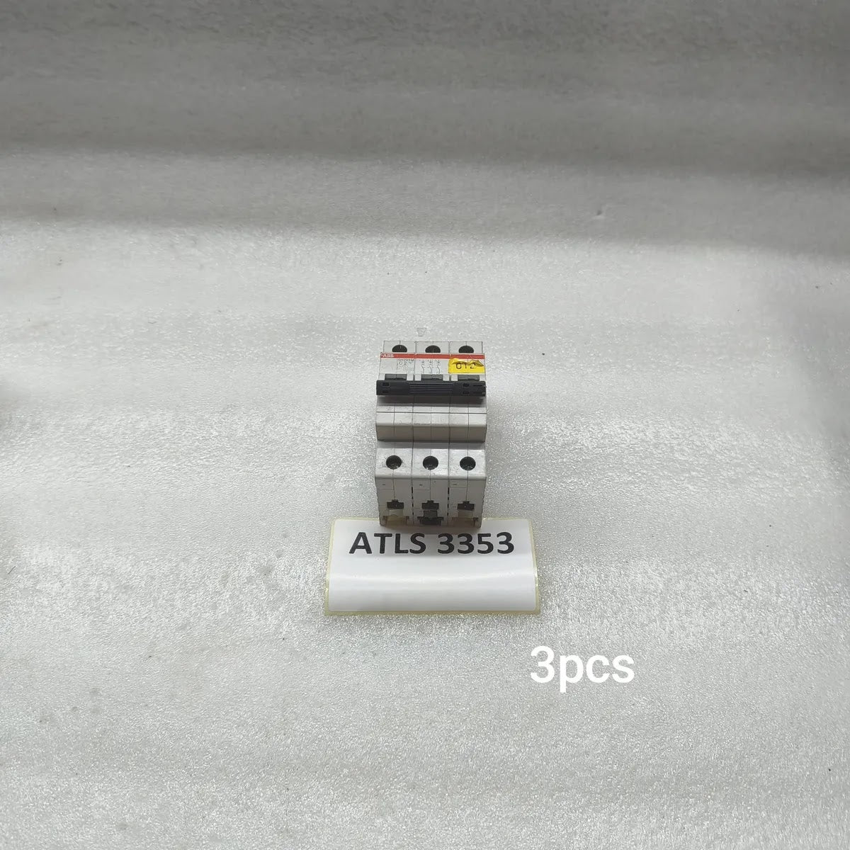 ABB SH203M C2 Miniature Circuit Breaker 2A 3-Pole 400V 10kA IEC/EN 60898-1