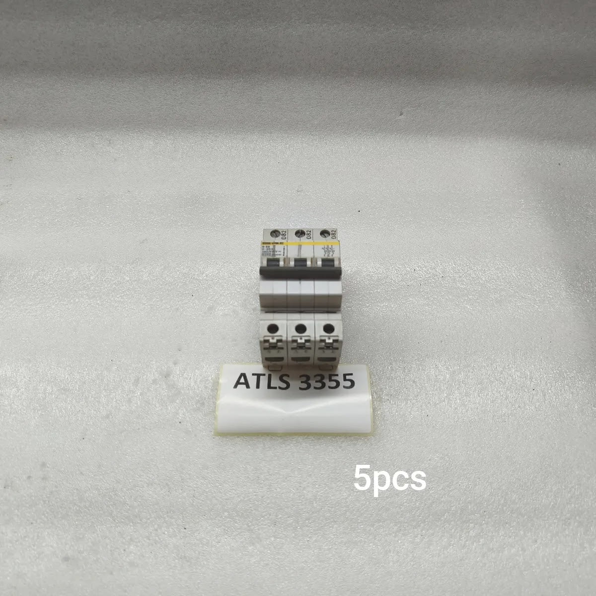 Unelec D 32 Miniature Circuit Breaker 3-Pole U-20A 380/415V 6000/10000 IEC